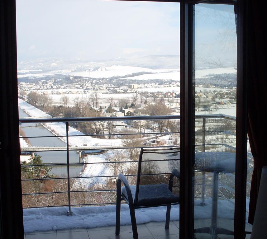 Panorama Hotell Piest'any Exteriör bild